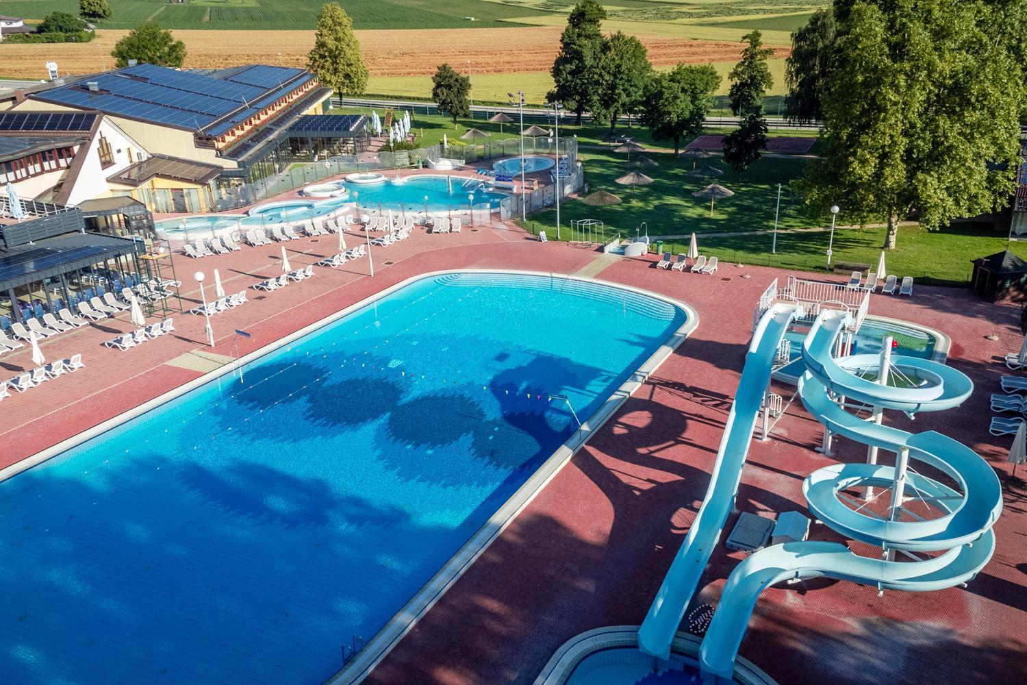 Terme Banovci - Hotel Zeleni Gaj Veržej Exterior foto